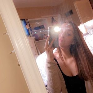 Meet your Posher, Claire